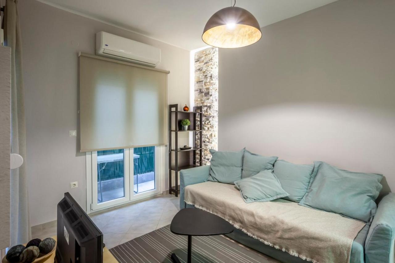 Be Queen-Your Urban Stay Thessaloniki Buitenkant foto