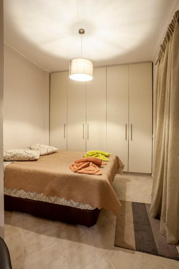 Be Queen-Your Urban Stay Thessaloniki Buitenkant foto